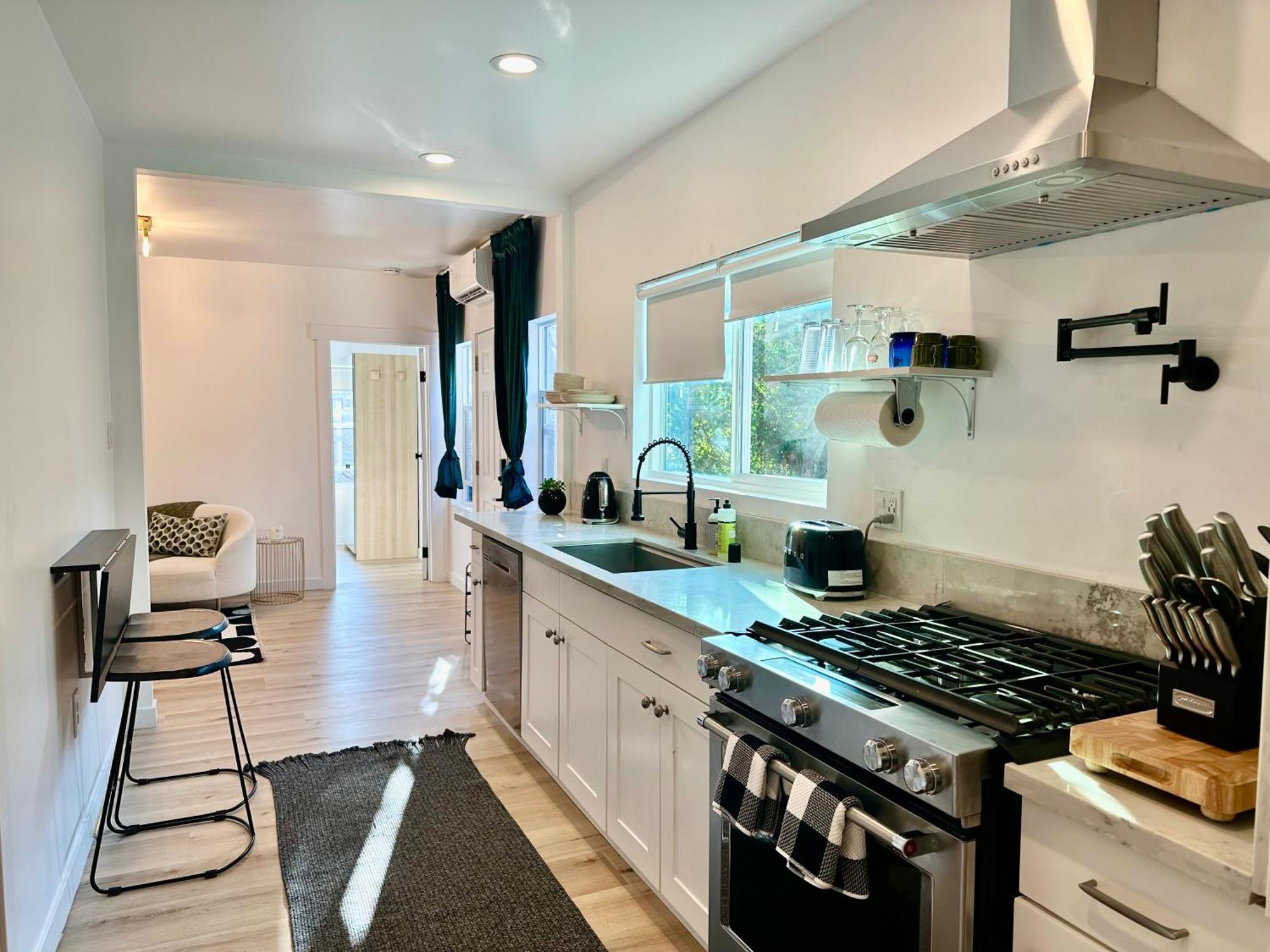 Modern, Remodeled Echo Park House-walk To Sunset Blvd, Dodgers Stadium, Shops, Bars, Restaurants, Lake, Concerts * Los Ángeles